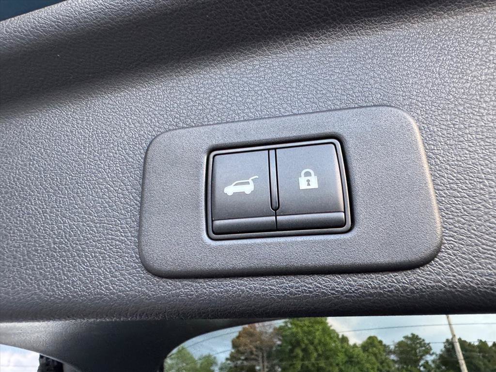 Certified 2025 Nissan Murano SL w/ Cargo Package AWD/4WD image 11