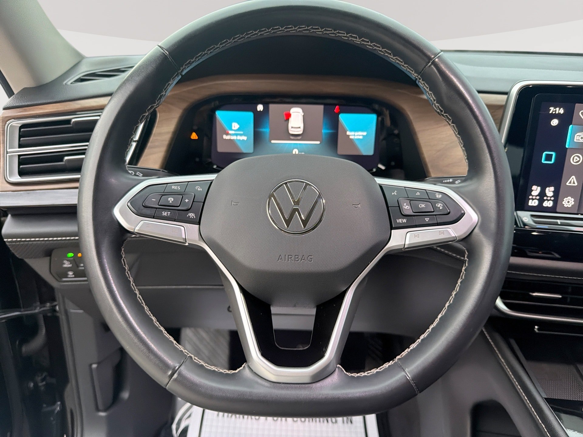 Used 2024 Volkswagen Atlas SE w/ Black Wheel Package AWD/4WD image 11