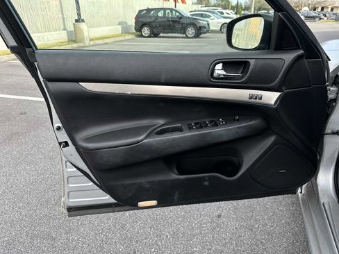 Used 2013 INFINITI G37 Journey w/ Premium Pkg image 13