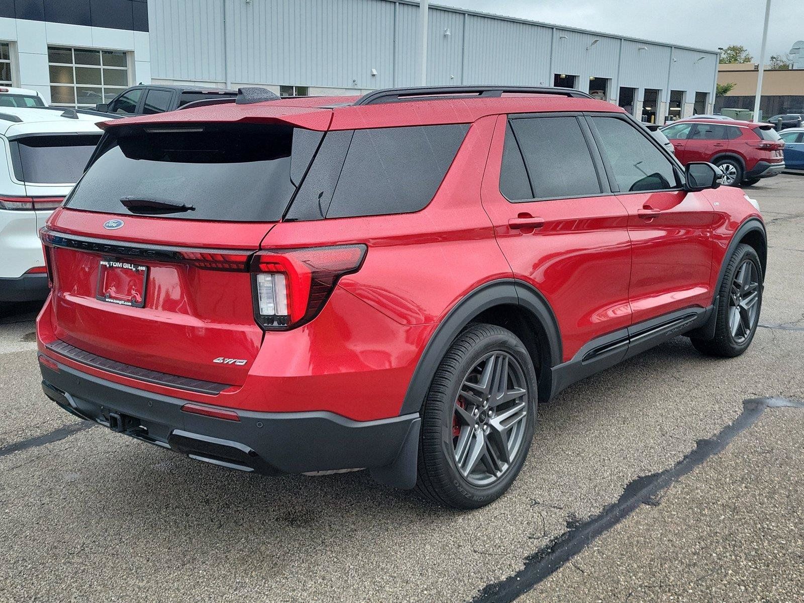 Used 2025 Ford Explorer ST-Line w/ Premium Package AWD/4WD image 4