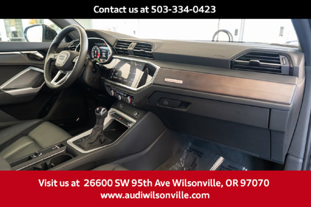 Used 2025 Audi Q3 2.0T Premium Plus w/ Premium Plus Package AWD/4WD image 30