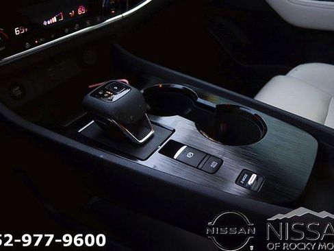 Certified 2024 Nissan Rogue SL FWD image 21
