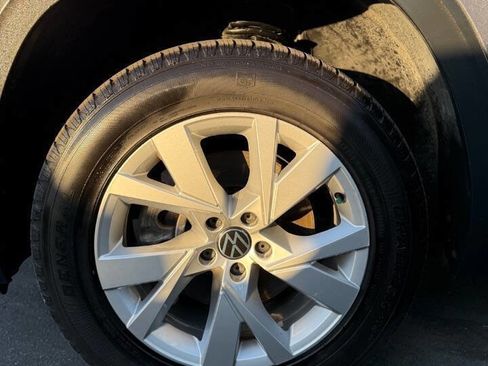 Used 2021 Volkswagen Atlas Cross Sport S image 30