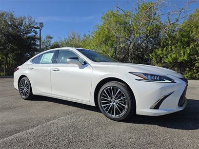 New 2025 Lexus ES 350 w/ Premium Package