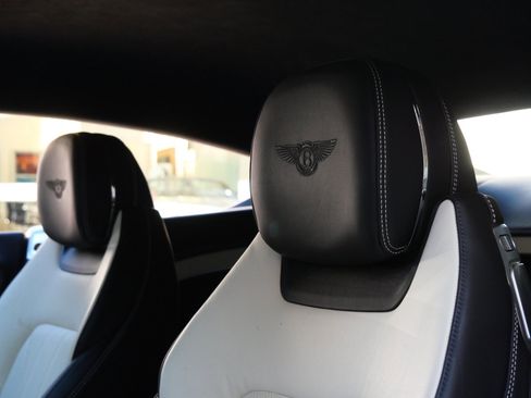 Used 2020 Bentley Continental GT image 16