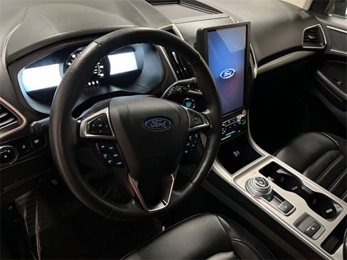 Used 2024 Ford Edge SEL image 17