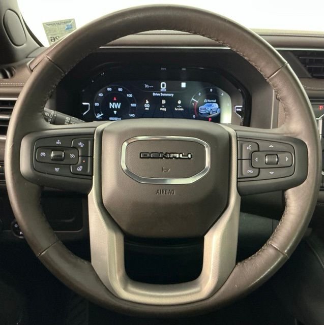 Used 2022 GMC Yukon Denali RWD image 11