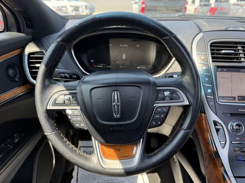 Used 2020 Lincoln Nautilus Reserve FWD image 23