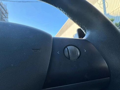 Used 2023 Tesla Model 3 Standard Range image 23