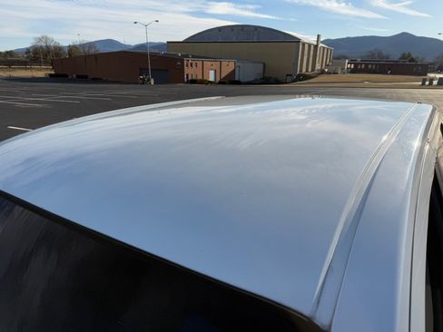 Used 2012 Nissan Titan SV image 8