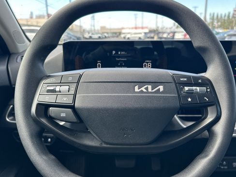 Used 2025 Kia K4 FWD image 22