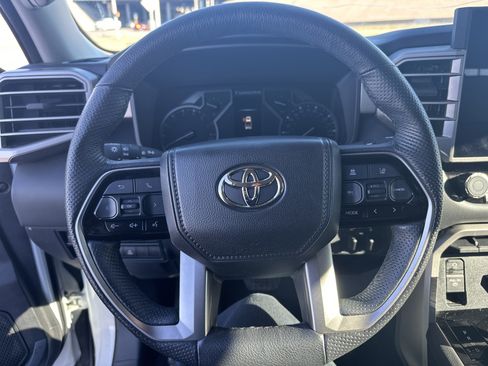 Used 2023 Toyota Tundra Limited image 31