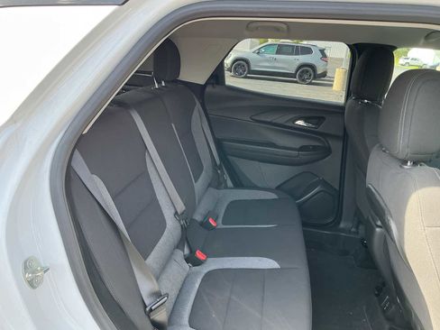 Used 2023 Chevrolet TrailBlazer LT w/ Convenience Package FWD image 18