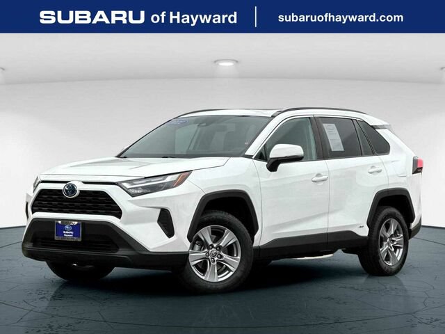 Used 2022 Toyota RAV4 XLE w/ Convenience Package AWD/4WD image 1