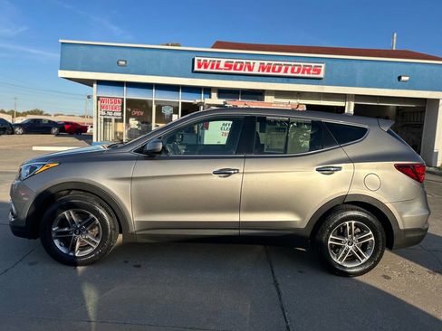 Used 2017 Hyundai Santa Fe Sport image 3