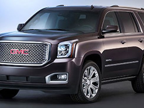 Used 2017 GMC Yukon Denali w/ Open Road Package AWD/4WD image 2