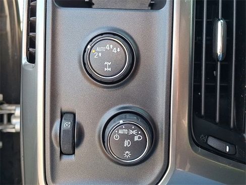 Used 2018 Chevrolet Silverado 1500 LT w/ All Star Edition image 21