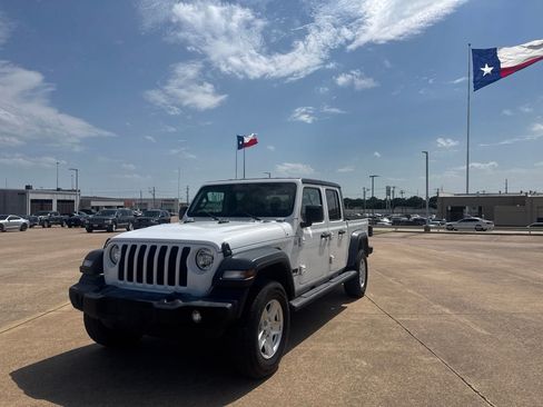Used 2020 Jeep Gladiator Sport w/ Quick Order Package 24S AWD/4WD image 7