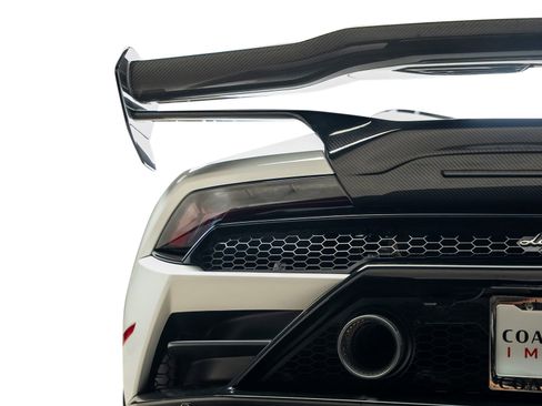Used 2020 Lamborghini Huracan EVO RWD image 19