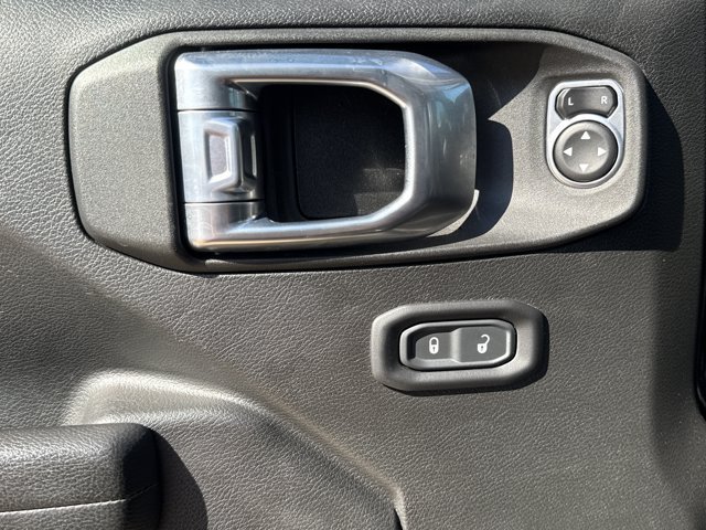 Used 2021 Jeep Wrangler Unlimited Sport AWD/4WD image 16