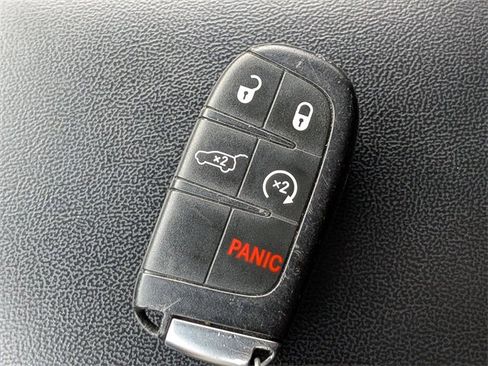 Used 2022 Dodge Durango GT image 31