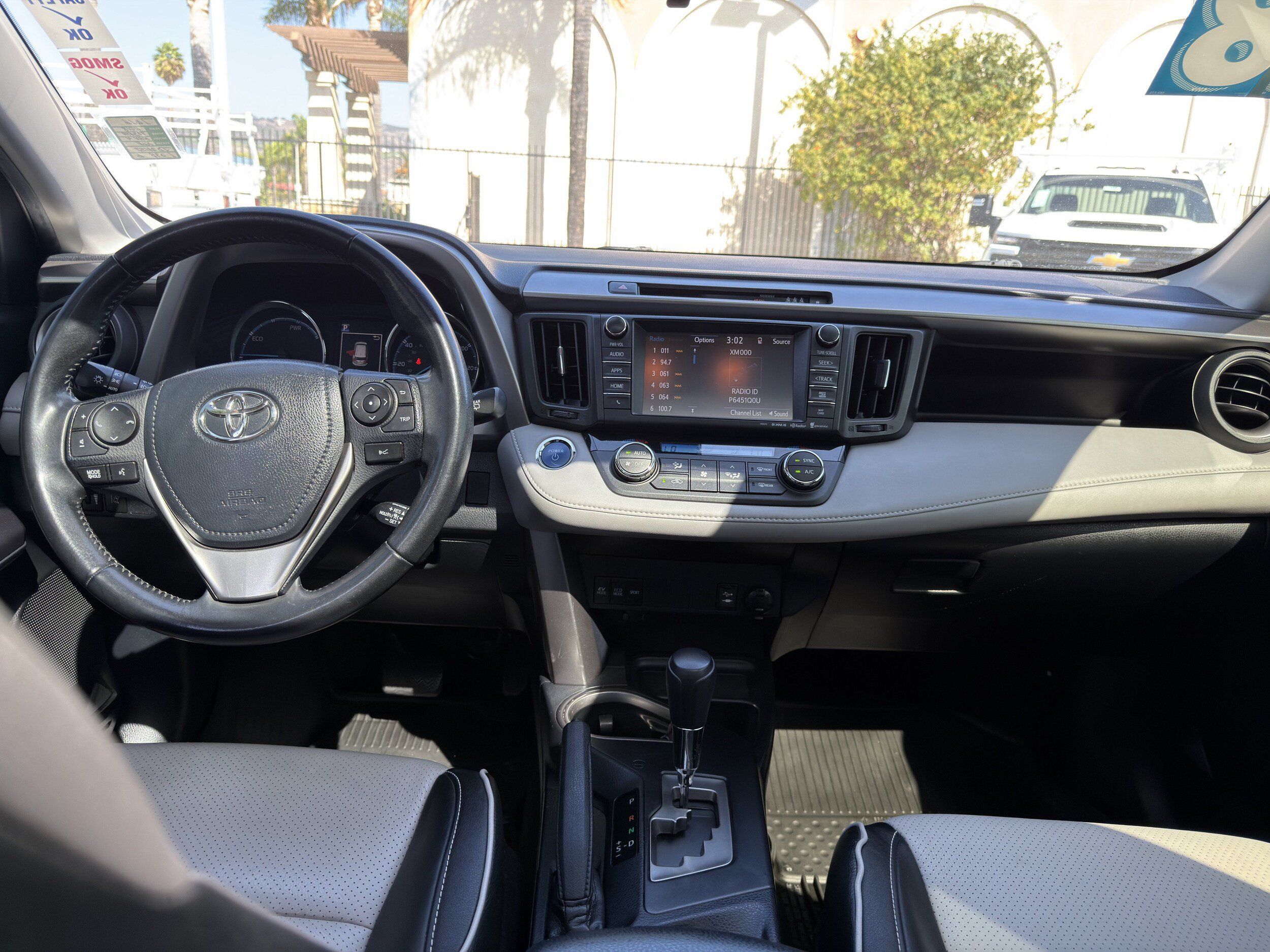 Used 2018 Toyota RAV4 XLE w/ Carpet Mat Package AWD/4WD image 20