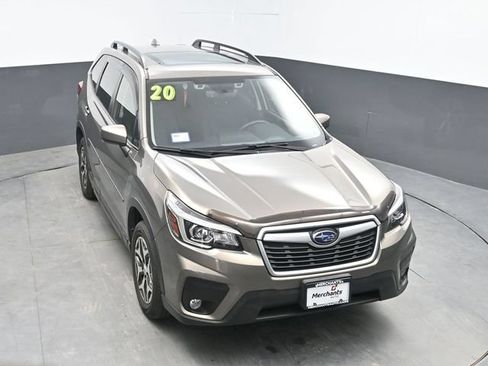 Used 2020 Subaru Forester Premium AWD/4WD image 25