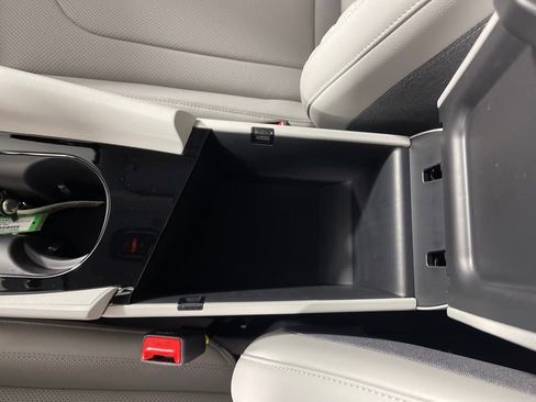 New 2025 Hyundai Elantra Limited image 25