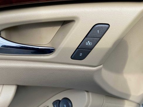 Used 2011 Cadillac CTS Luxury image 15