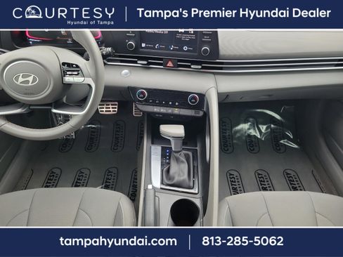Certified 2025 Hyundai Elantra Sport image 15