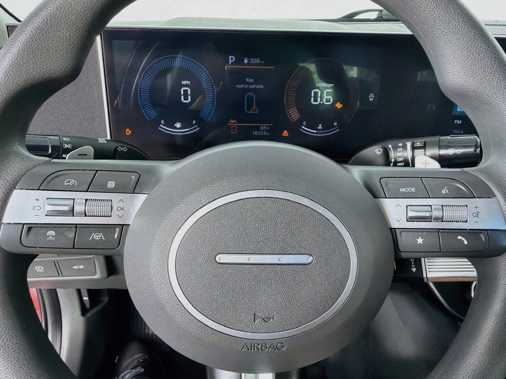 Used 2025 Hyundai Sonata SEL FWD image 16