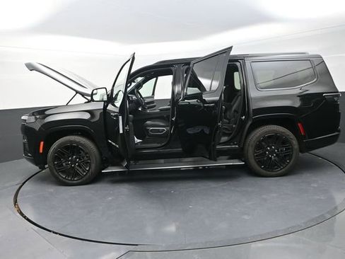 New 2026 Jeep Grand Wagoneer Limited AWD/4WD image 33