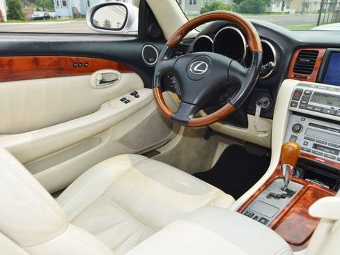 Used 2008 Lexus SC 430 Convertible RWD image 24