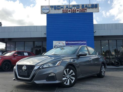 Used 2020 Nissan Altima 2.5 S image 2