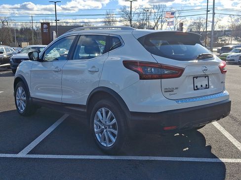 Used 2022 Nissan Rogue Sport SV image 4