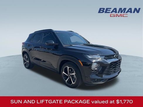 Used 2023 Chevrolet TrailBlazer RS w/ Sun and Liftgate Package FWD image 1