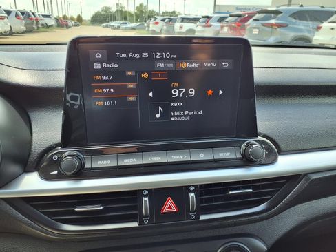 Used 2024 Kia Forte LX FWD image 17