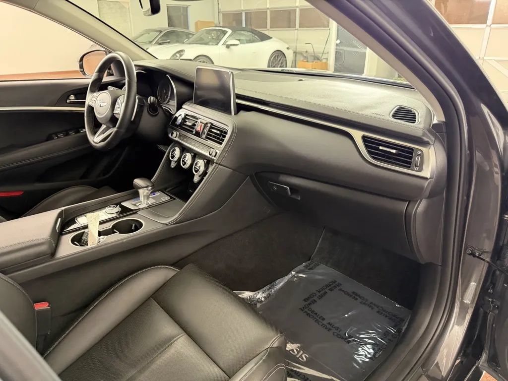 Used 2021 Genesis G70 2.0T AWD/4WD image 32