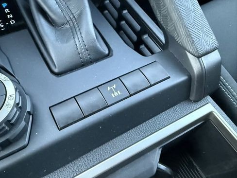 Used 2025 Toyota Tacoma TRD Off-Road image 22