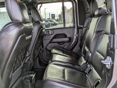 Used 2023 Jeep Gladiator Rubicon w/ Cold Weather Group image 13