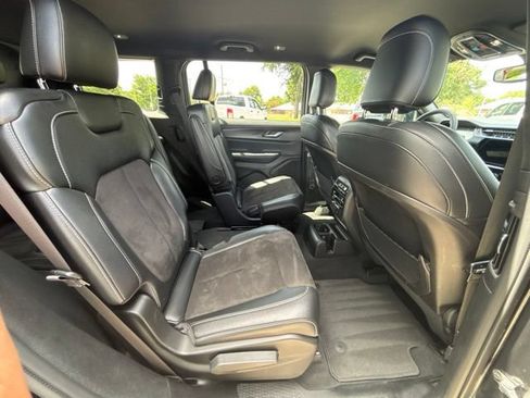 Used 2023 Jeep Grand Cherokee L Laredo AWD/4WD image 15