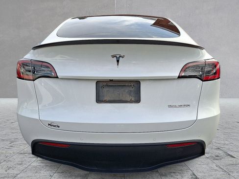 Used 2020 Tesla Model Y Performance image 5