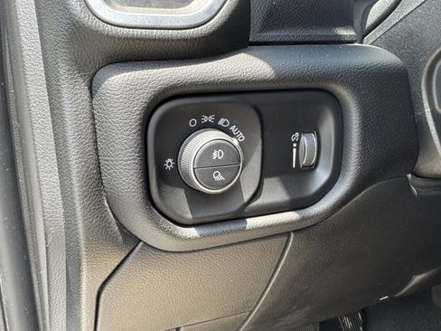 Used 2025 RAM 2500 Big Horn AWD/4WD image 33