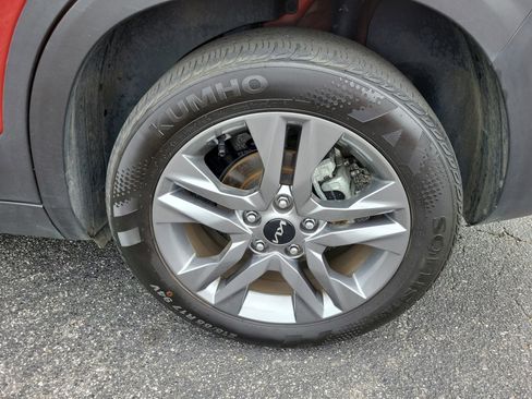 Used 2023 Kia Seltos S FWD image 25