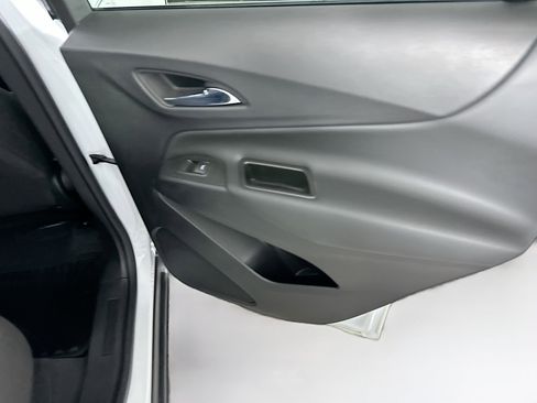 Used 2024 Chevrolet Equinox LT image 29
