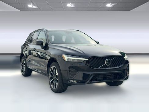 New 2026 Volvo XC60 B5 Plus w/ Climate Package image 7