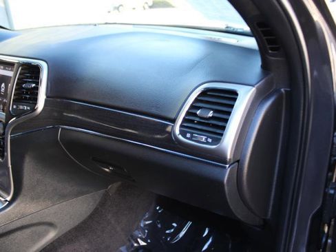 Used 2018 Jeep Grand Cherokee Limited RWD image 17