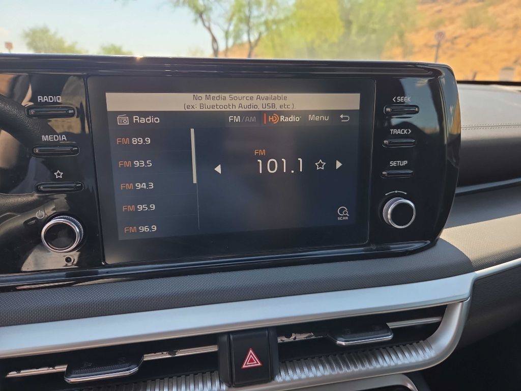 Used 2022 Kia K5 LXS FWD image 13