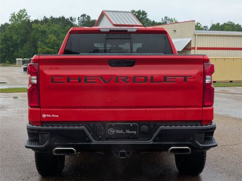 Used 2021 Chevrolet Silverado 1500 LT Trail Boss w/ Convenience Package II AWD/4WD image 4