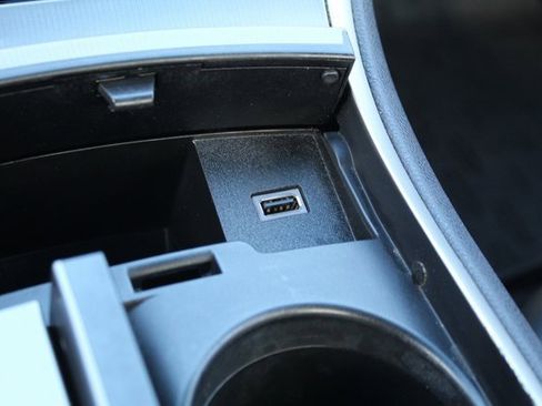 Used 2017 Lincoln MKZ Select image 25